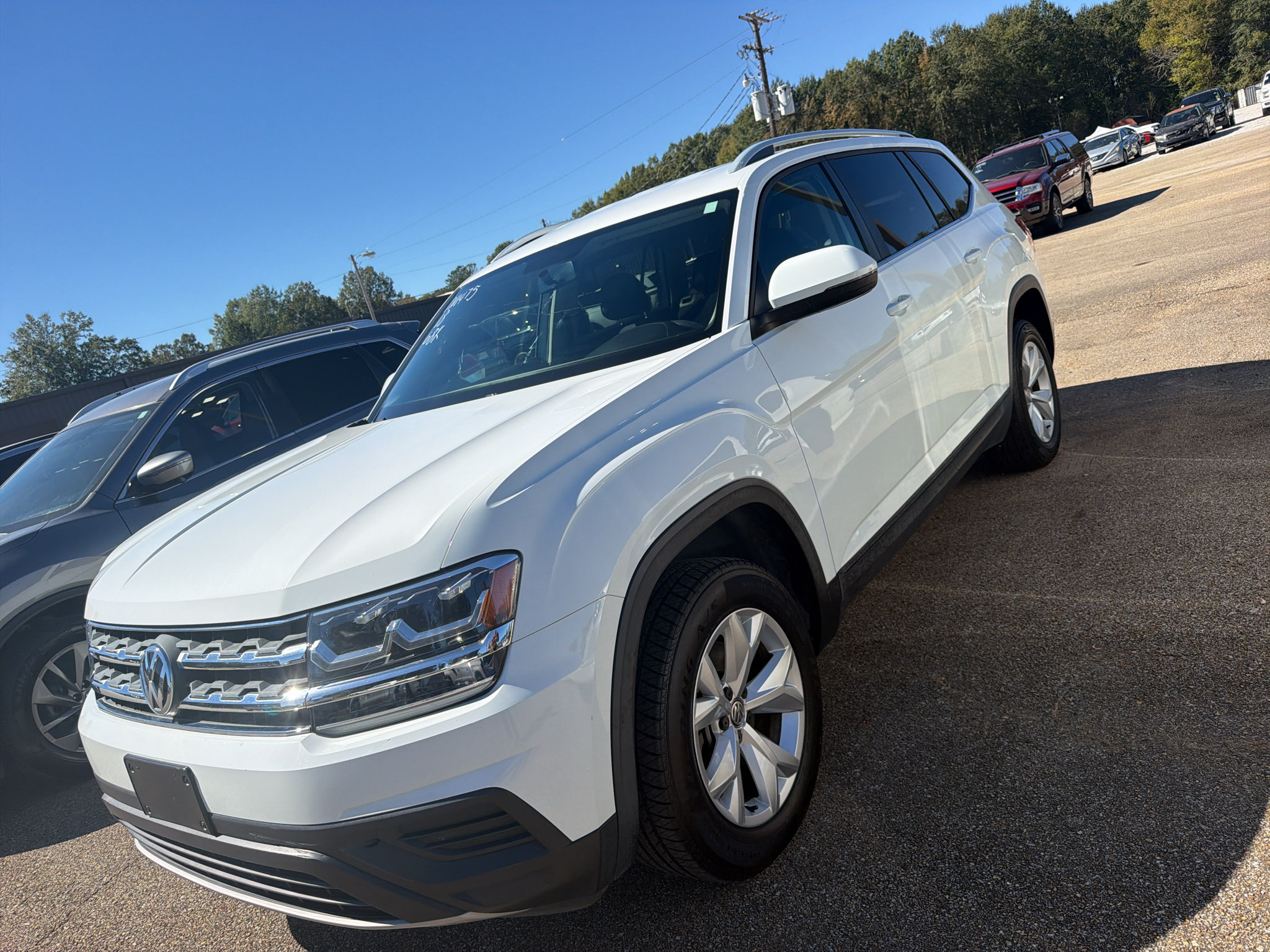 Used 2018 Volkswagen Atlas S FWD image 1