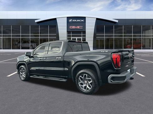 Used 2022 GMC Sierra 1500 SLT w/ SLT Convenience Package image 3