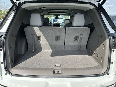 Used 2020 Chevrolet Traverse Premier AWD/4WD image 24