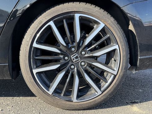 Used 2023 Honda Accord Touring image 8