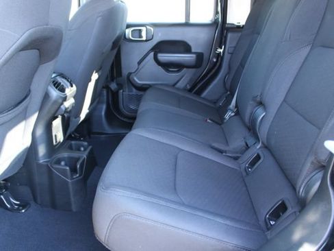 Used 2023 Jeep Gladiator Sport AWD/4WD image 50