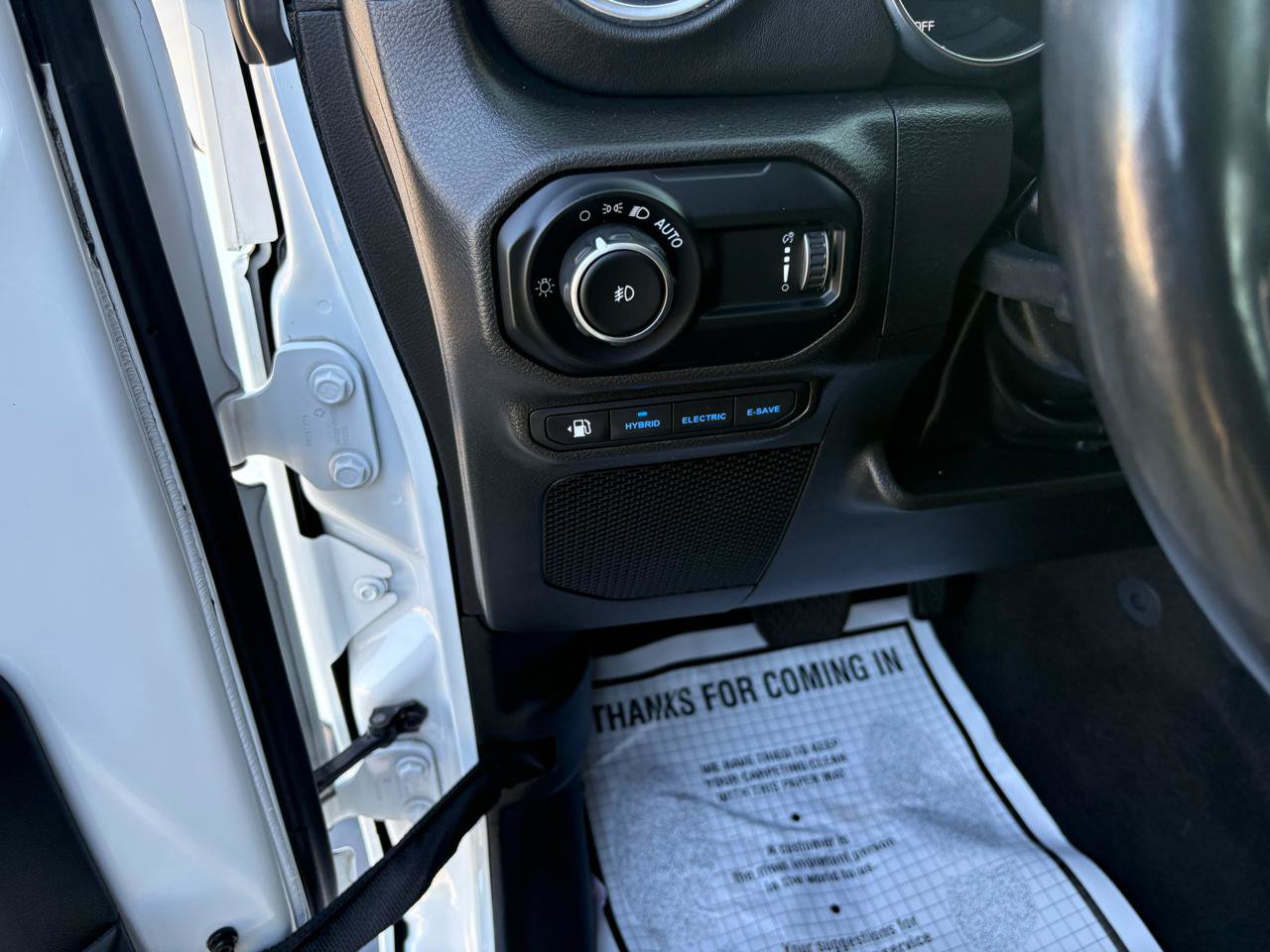 Used 2023 Jeep Wrangler Unlimited Sahara w/ Cold Weather Group AWD/4WD image 13