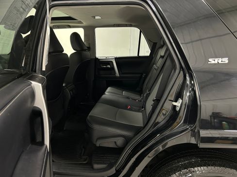 Used 2018 Toyota 4Runner SR5 Premium image 28