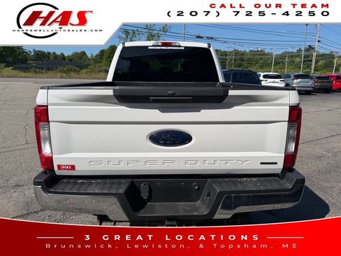 Used 2017 Ford F250 XLT w/ Snow Plow Prep Package AWD/4WD image 5