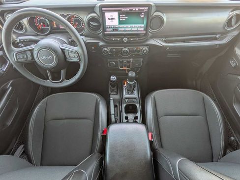 Used 2023 Jeep Gladiator Sport AWD/4WD image 19