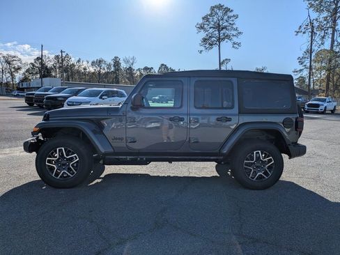 New 2026 Jeep Wrangler Unlimited Sahara AWD/4WD image 9