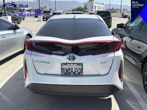 Used 2021 Toyota Prius Prime XLE w/ Carpet Mat Package (TMS) FWD image 19