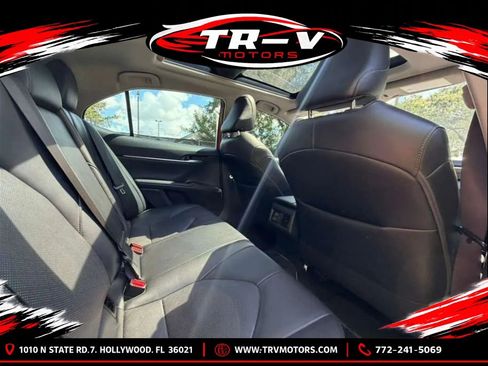 Used 2021 Toyota Camry XSE FWD image 9