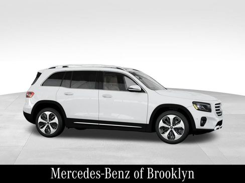 Certified 2026 Mercedes-Benz GLB 250 4MATIC image 17