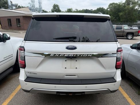 Used 2019 Ford Expedition Limited w/ Equipment Group 302A AWD/4WD image 3