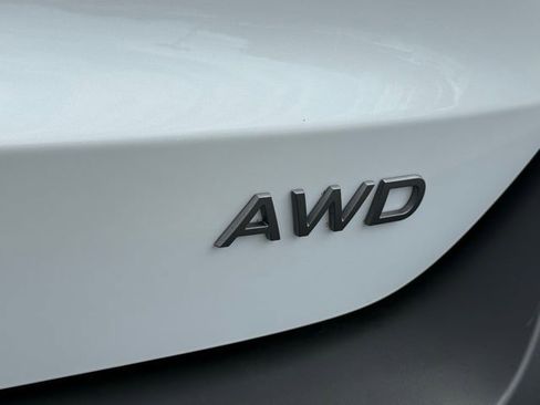 New 2025 Nissan Kicks SV image 14