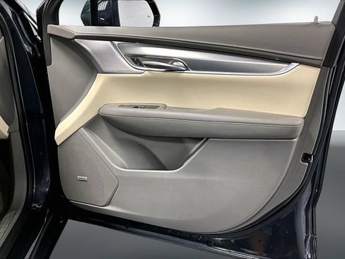 Used 2020 Cadillac XT5 Premium Luxury AWD/4WD image 25
