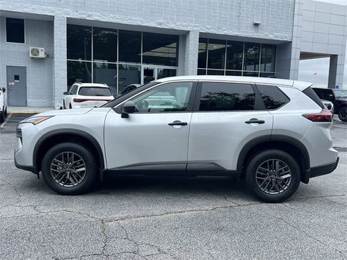 Certified 2025 Nissan Rogue S image 24