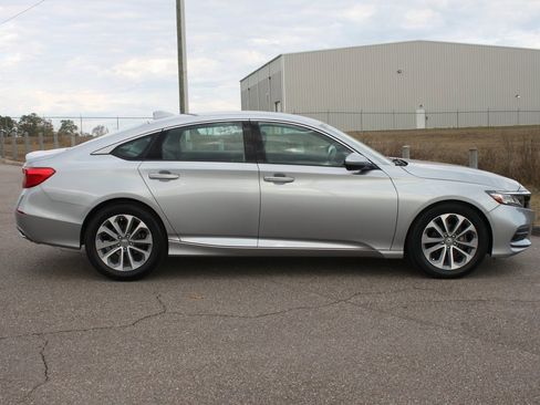 Used 2020 Honda Accord LX image 17