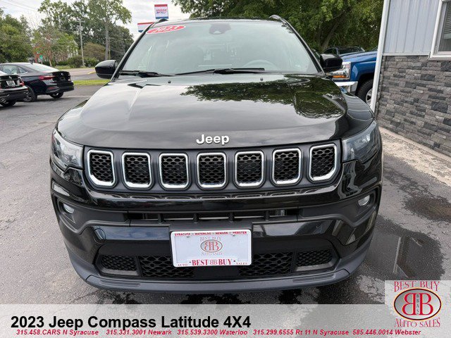 Used 2023 Jeep Compass Latitude AWD/4WD image 2