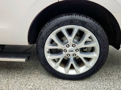 Used 2019 Ford Expedition Platinum image 9