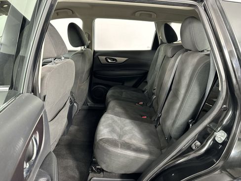 Used 2016 Nissan Rogue S image 22