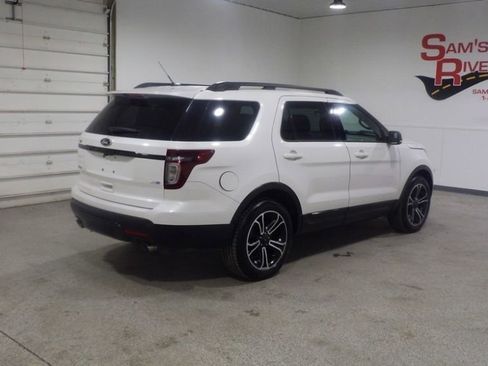 Used 2015 Ford Explorer Sport w/ Equipment Group 401A image 4