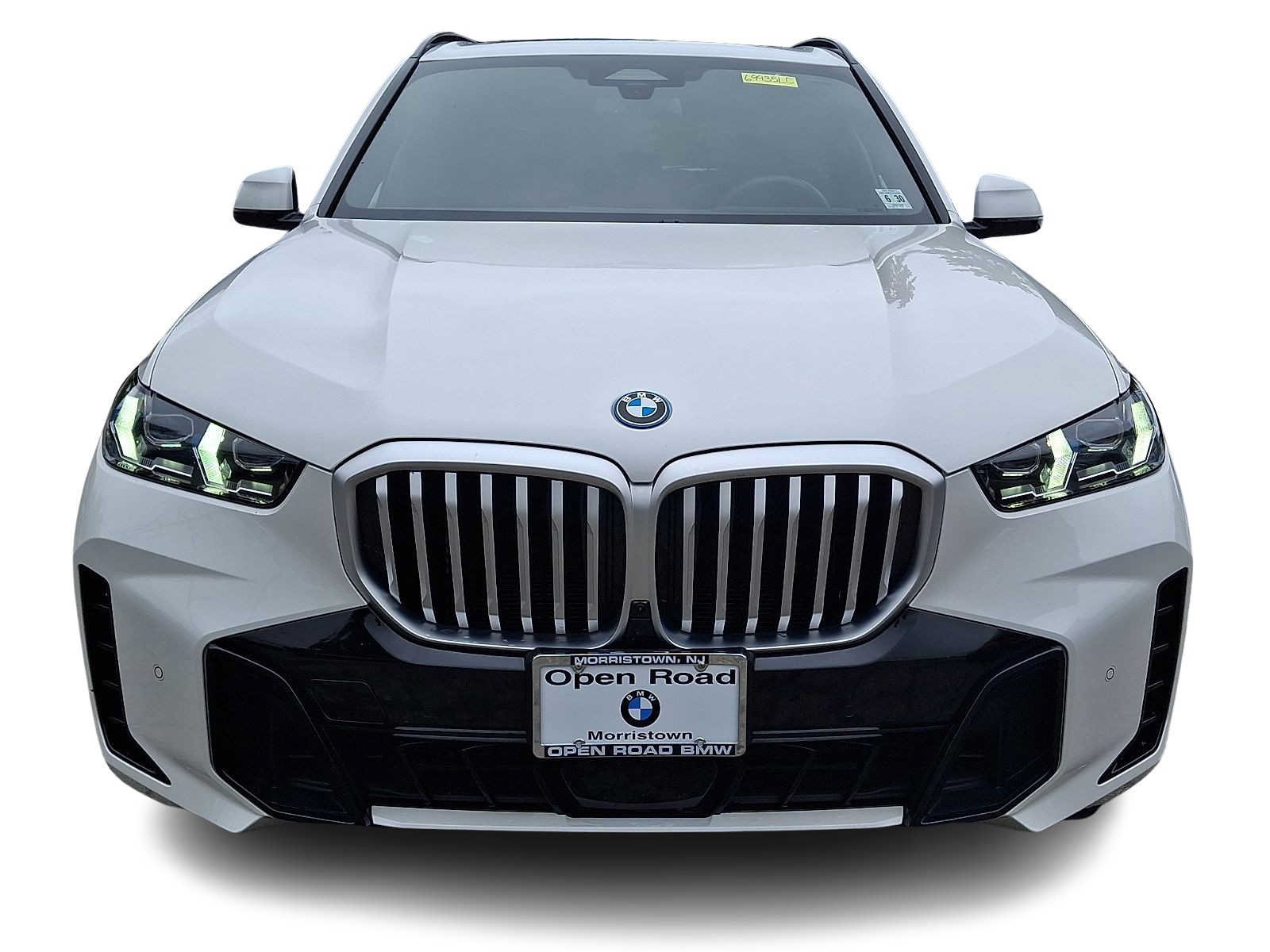 Used 2026 BMW X5 xDrive50e w/ M Sport Package AWD/4WD image 2