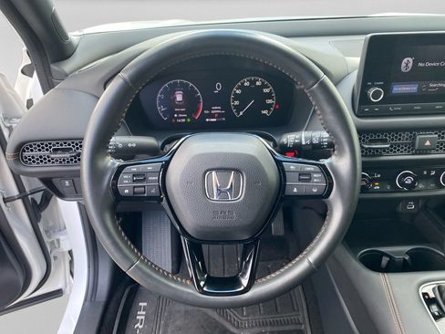 Used 2024 Honda HR-V Sport image 12