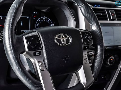 Used 2024 Toyota 4Runner SR5 AWD/4WD image 18
