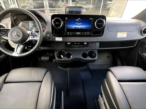 New 2025 Mercedes-Benz Sprinter 2500 image 5