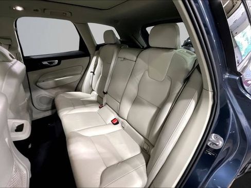 Certified 2024 Volvo XC60 B5 Plus w/ Climate Package AWD/4WD image 29