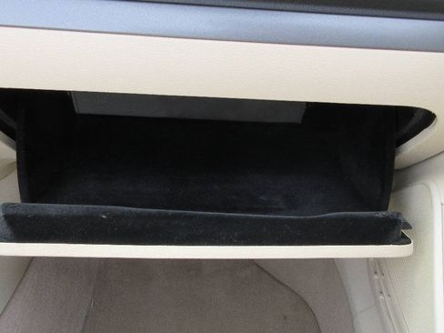 Used 2011 Volkswagen Eos Komfort FWD image 30