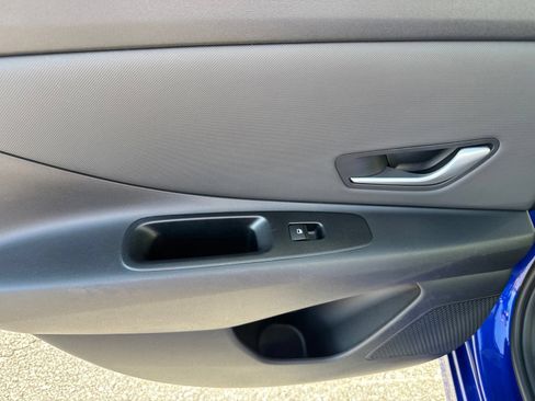 Certified 2024 Hyundai Elantra SEL w/ Convenience Package FWD image 12