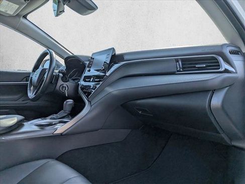 Used 2024 Toyota Camry SE image 20