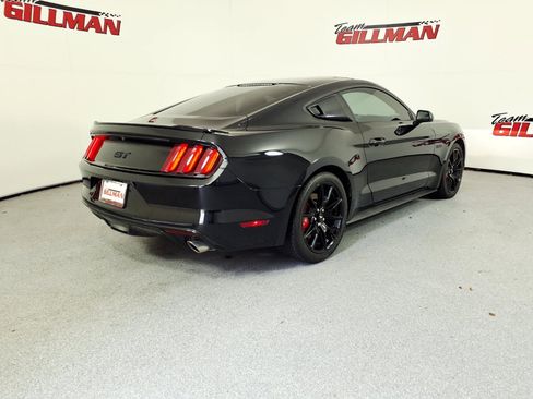 Used 2017 Ford Mustang GT w/ Black Accent Package RWD image 10