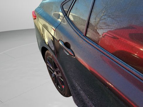 Certified 2025 Toyota Camry SE image 21