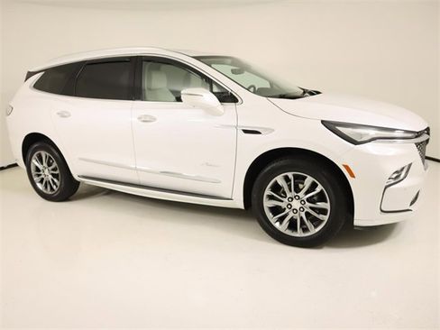 Used 2022 Buick Enclave Avenir w/ Avenir Technology Package image 6