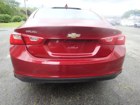 Used 2017 Chevrolet Malibu LT w/ LPO, Convenience Package 2 FWD image 5