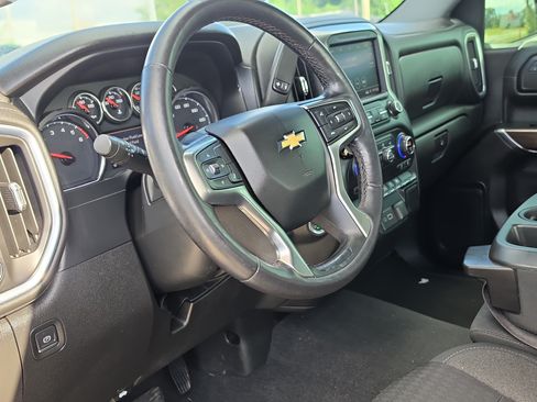 Used 2021 Chevrolet Silverado 1500 LT RWD image 14