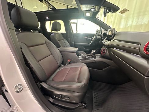 Used 2025 Chevrolet Blazer RS w/ Enhanced Convenience Package image 18