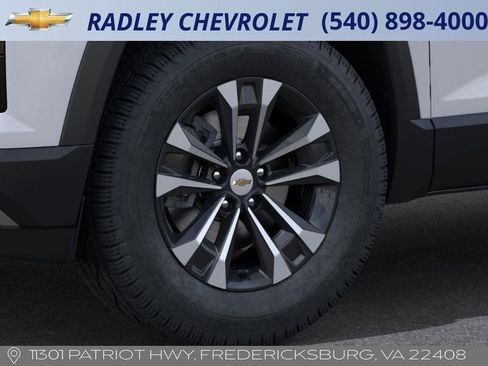 New 2026 Chevrolet Equinox LT image 9