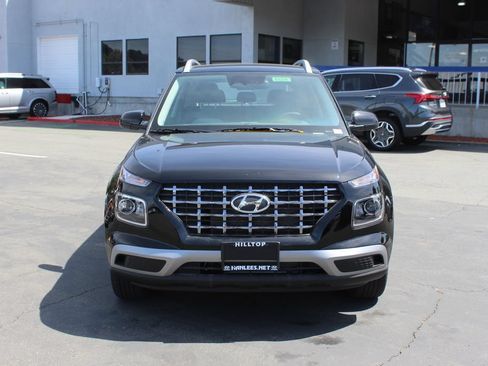 New 2026 Hyundai Venue SEL FWD image 4