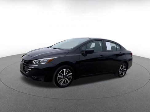 Used 2025 Nissan Versa SV image 8