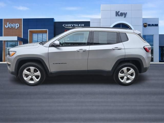 Used 2020 Jeep Compass Latitude w/ Popular Equipment Group AWD/4WD image 4