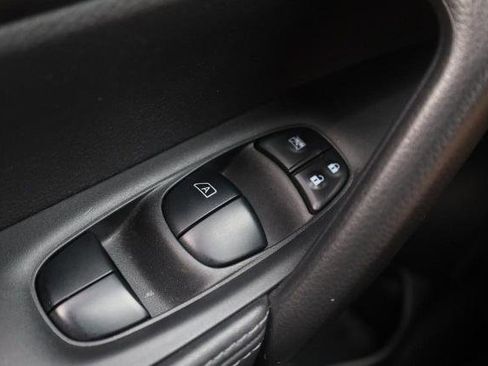 Used 2020 Nissan Rogue Sport S AWD/4WD image 17