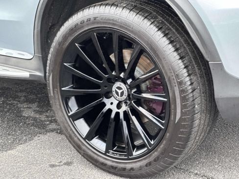 Used 2022 Mercedes-Benz GLC 300 4MATIC Coupe image 9