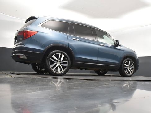 Used 2018 Honda Pilot Touring image 45