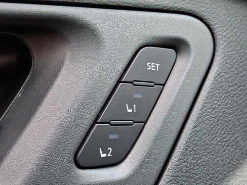 Certified 2023 Nissan Ariya FWD image 24
