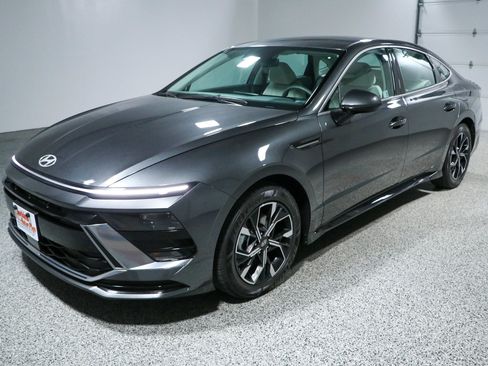 Used 2025 Hyundai Sonata SEL FWD image 30