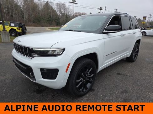 Used 2023 Jeep Grand Cherokee Overland w/ Luxury Tech Group IV image 4