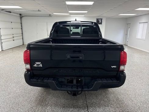 Used 2019 Toyota Tacoma SR image 6