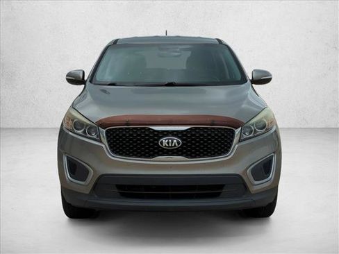 Used 2017 Kia Sorento L FWD image 2