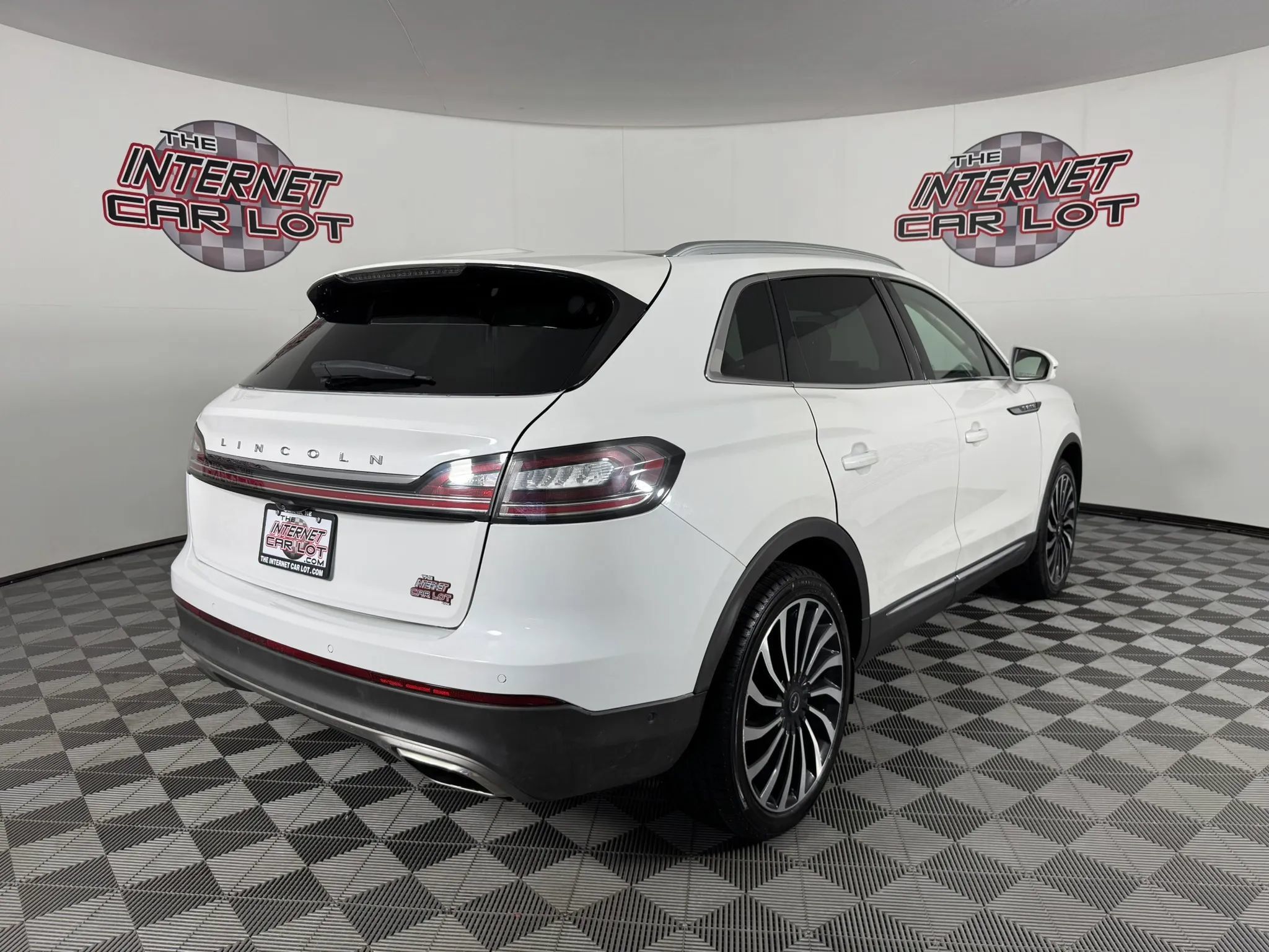 Used 2021 Lincoln Nautilus Black Label w/ Cargo Utility Package AWD/4WD image 7