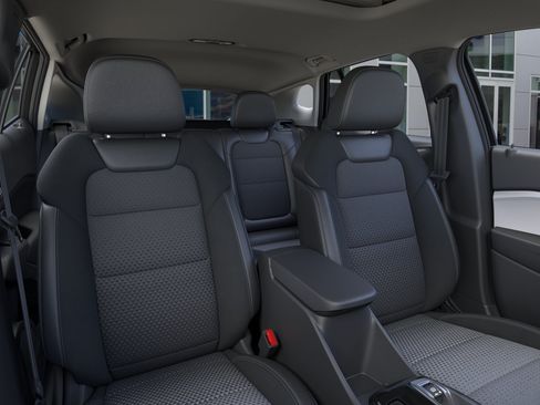 New 2026 Chevrolet Trax LT w/ Sunroof Package FWD image 16
